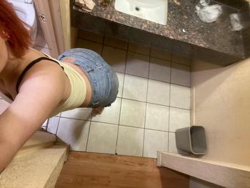 B, 20  female escort, Alexandria
