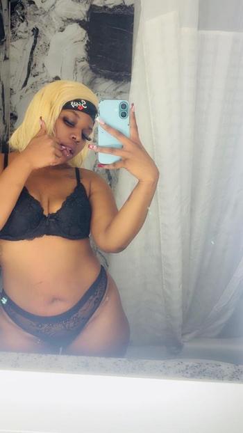 MzJuiceboxxSeductionz, 25  female escort, Alexandria