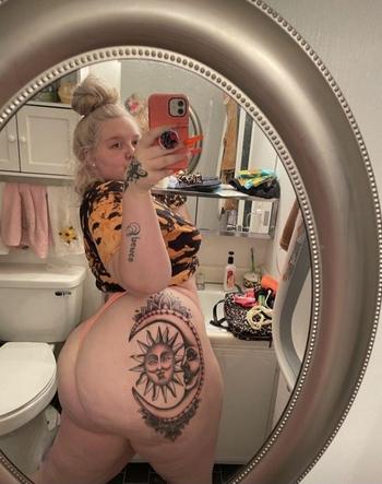951-573-4771, 30  female escort, Alexandria